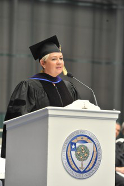 Mary Anne Marsh giving her commencement speech in 2014