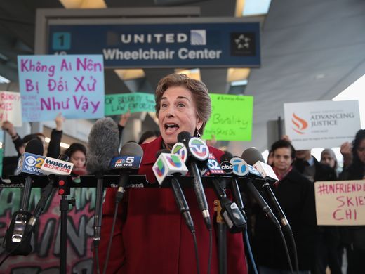 U.S. Representative of Illinois' 9th Congressional District Jan Schakowsky speaks out about what happened on the United Airlines flight