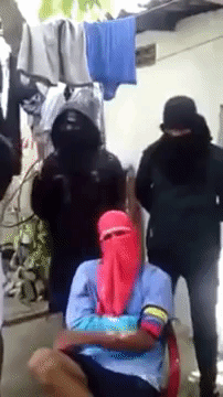 Malandros hiding their identity looking like Islamic terrorist threaten the life of Nicolás Maduro.