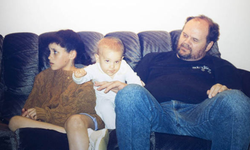 Photo of Meghan Markle with her step sister and her father Thomas.