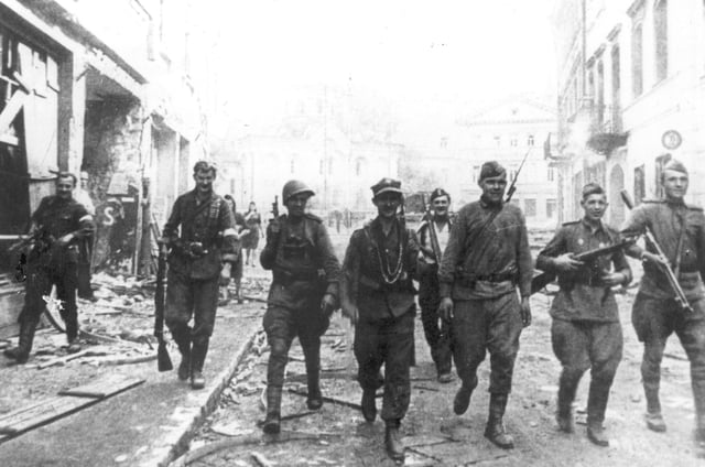 Soviet and Polish Armia Krajowa soldiers in Vilnius, July 1944