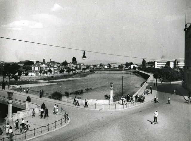 The main river running through the center of Skopje c. 1950