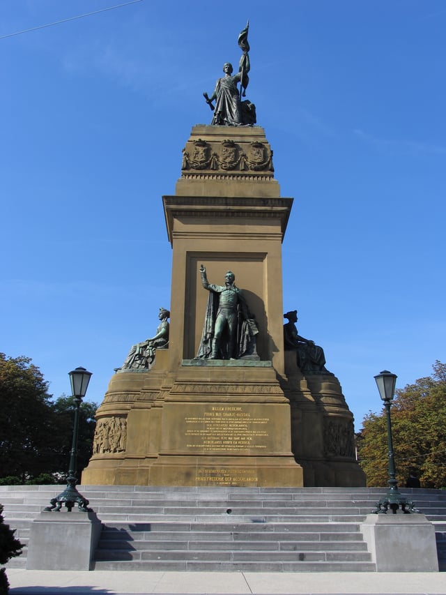 Monument commemorating the founding of the Kingdom of the Netherlands at Plein 1813