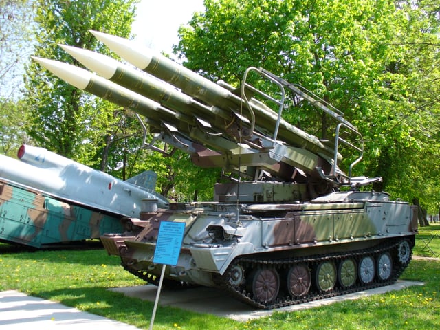 2P25 launch vehicle of the 2K12 Kub SAM system. It is based on the GM-578 chassis.