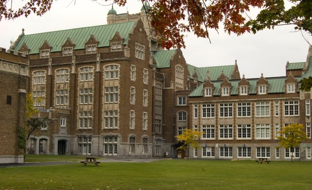 Concordia's Loyola Campus in the fall