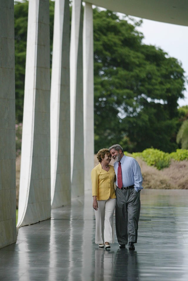 Lula and First Lady Marisa Letícia pictured in the Palácio da Alvorada