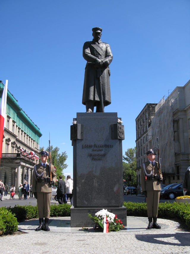 Statue of Piłsudski on Warsaw's Piłsudski Square—one of many statuary tributes throughout Poland