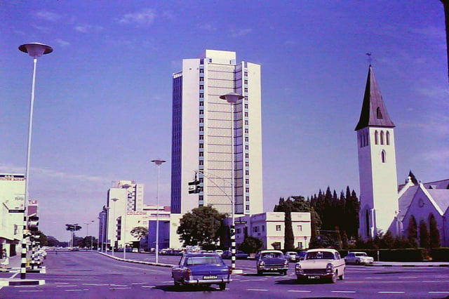 Jameson Avenue, Salisbury (now Samora Machel Avenue, Harare) in 1970.