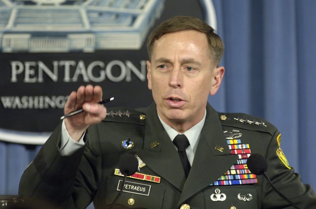U.S. Army Gen. David H. Petraeus, the commander of Multi-National Force – Iraq, briefs reporters at the Pentagon April 26, 2007, on his view of the current military situation in Iraq.