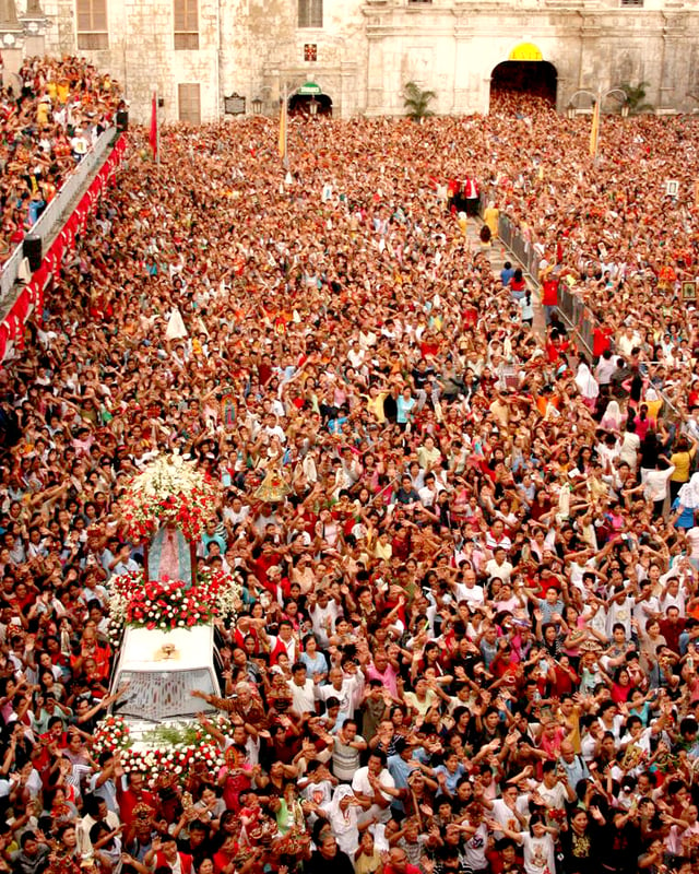 Devotees flock to the Basilica Minore del Santo Niño during the novena Masses.