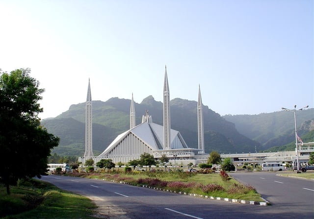 Funded by King Faisal of Saudi Arabia, the Faisal Mosque in Islamabad is the largest mosque in Pakistan