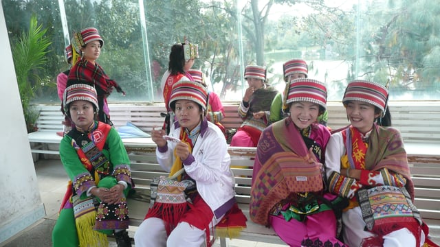 The Yi are the largest ethnic minority group in Sichuan.