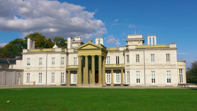 Dundurn Castle is a neoclassical mansion. It is presently a major attraction and landmark for the city