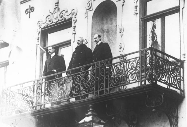 Malmö, December 18, 1914. All three Scandinavian Kings on the same balcony.
