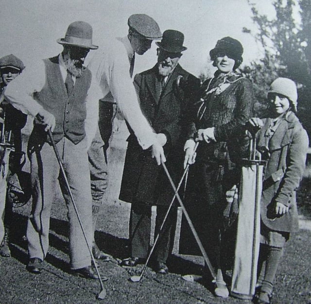 Brâncuși (left) with Henri-Pierre Roché, Erik Satie and Jeanne Robert Foster playing golf in 1923