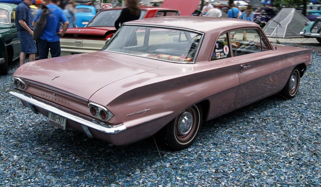 Rear view of a 1962 Oldsmobile F-85 Club Coupe