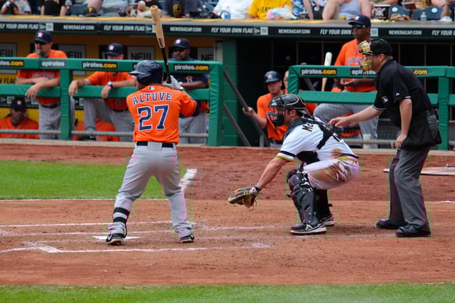 Altuve batting against the Pittsburgh Pirates, May 19, 2013