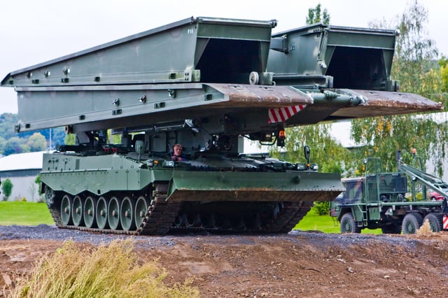 Panzerschnellbrücke Leguan on Leopard 2 chassis, demoed by the German Army