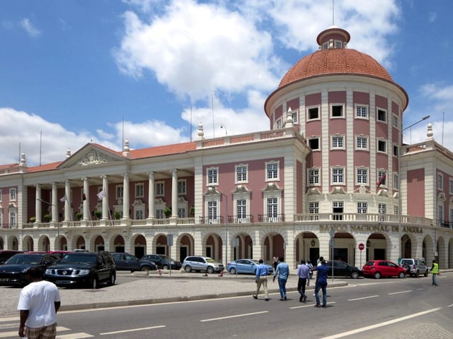 The Banco Nacional de Angola building on the Marginal in Luanda dates from 1956.
