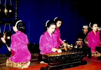 Sundanese Gamelan players