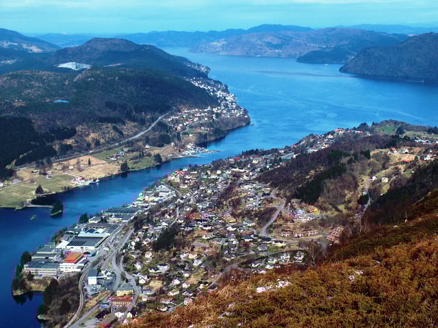 View of the Arnavågen bay