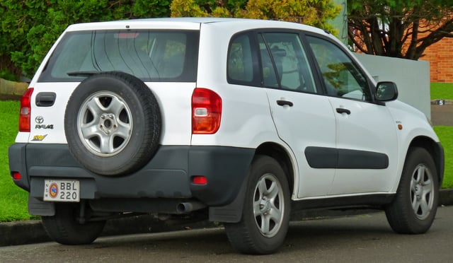 Pre-facelift Toyota RAV4 Edge (Australia)