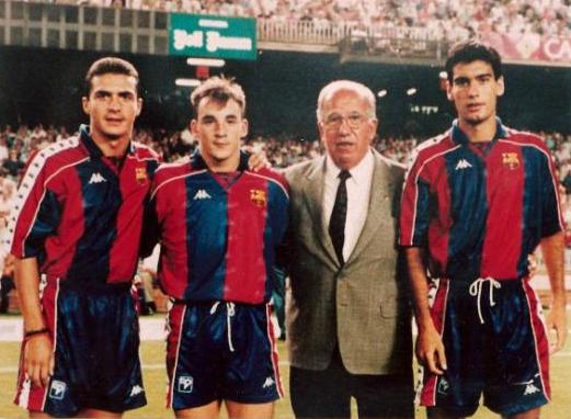 Guardiola (right) with Barcelona in 1992.
