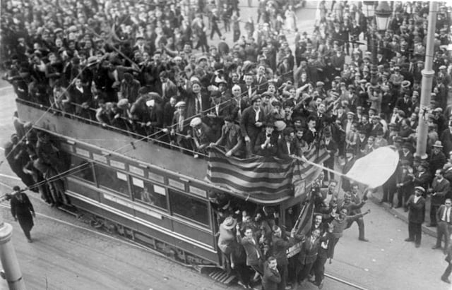 Proclamation of the Second Spanish Republic on 14 April 1931 in Barcelona