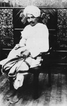 Gandhi in 1918, at the time of the Kheda and Champaran satyagrahas