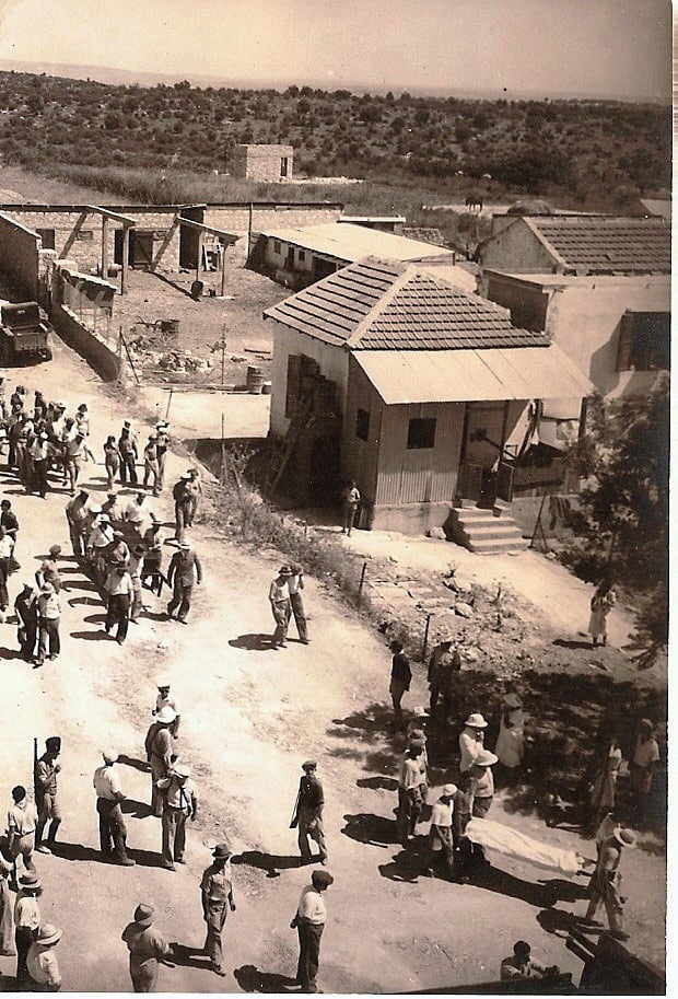 Funeral of Jews from Givat Ada  that were killed in 1936.