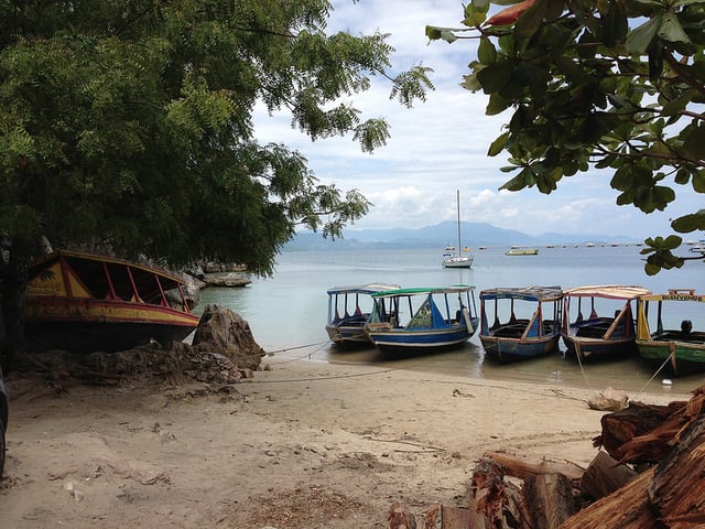 Water taxis parked at Labadie beach