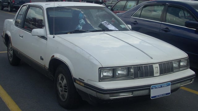 1985-86 Cutlass Calais coupe