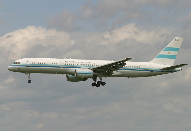 Boeing 757 Tango 01.