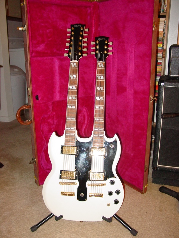 A Gibson EDS-1275