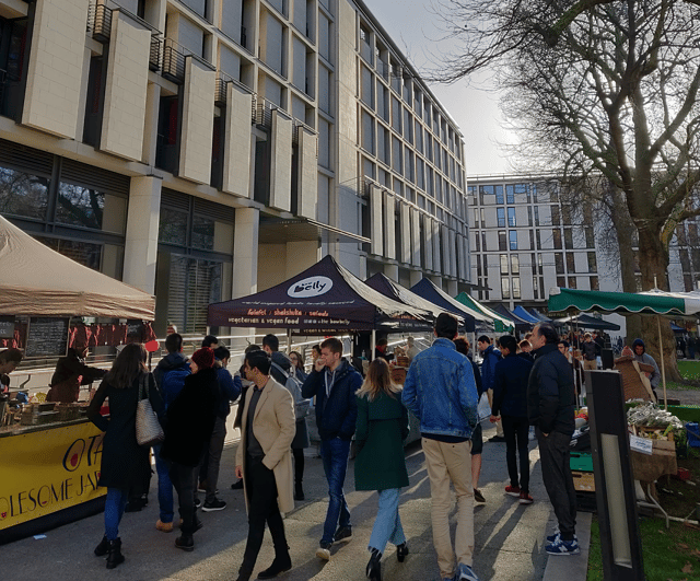 The weekly college farmer's market