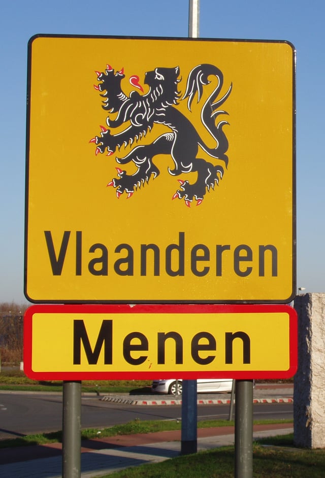 Border crossing sign near Menen.