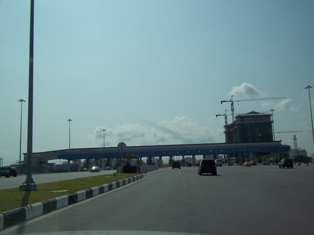 Toll gates and roads at the Lekki-Ẹpẹ Expressway