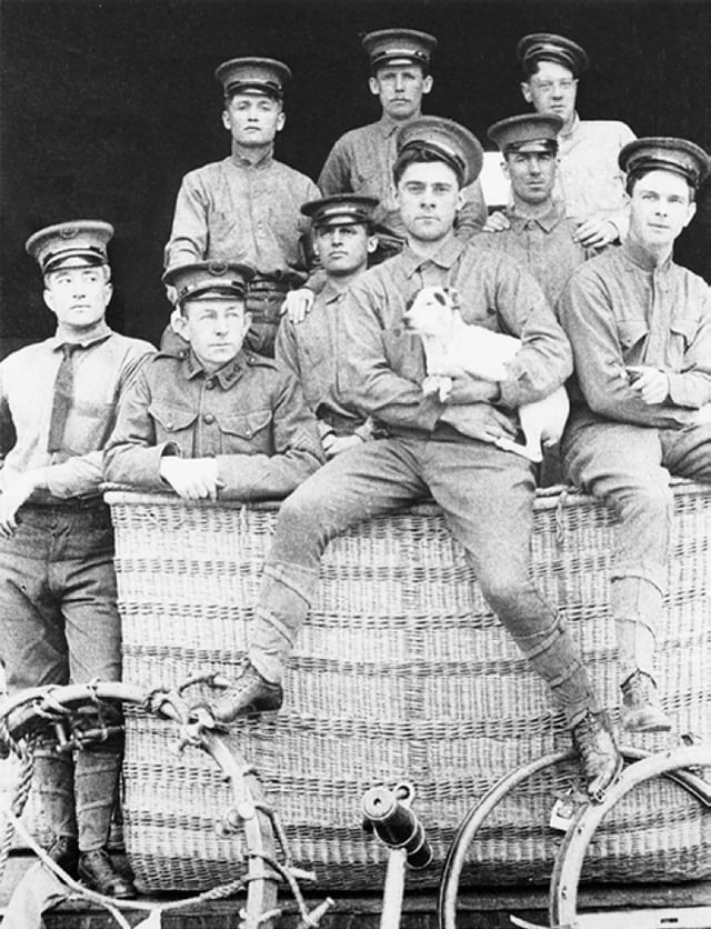 First military assigned to the Army Signal Corps' ballooning program