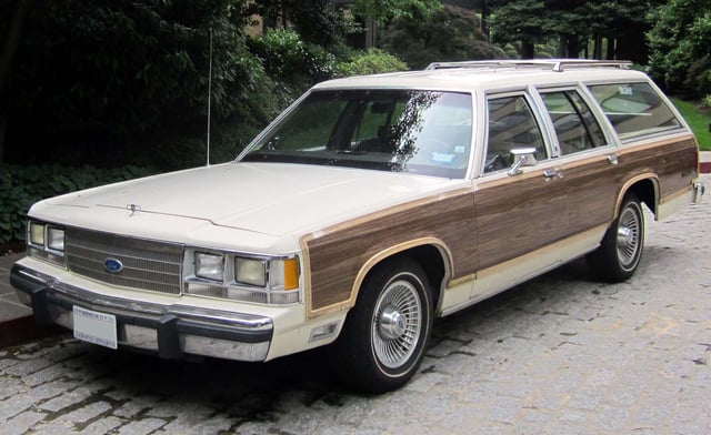 1991 Ford Country Squire LX