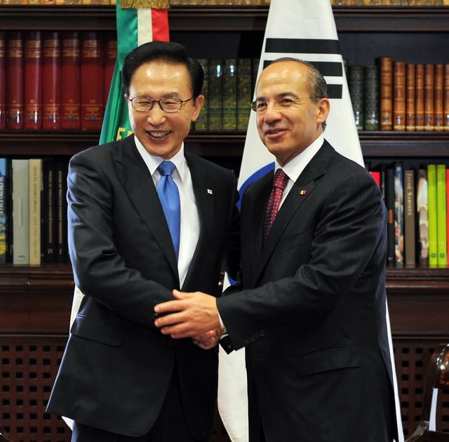 Former Presidents Felipe Calderón and Lee Myung-bak in Mexico City; 2010.