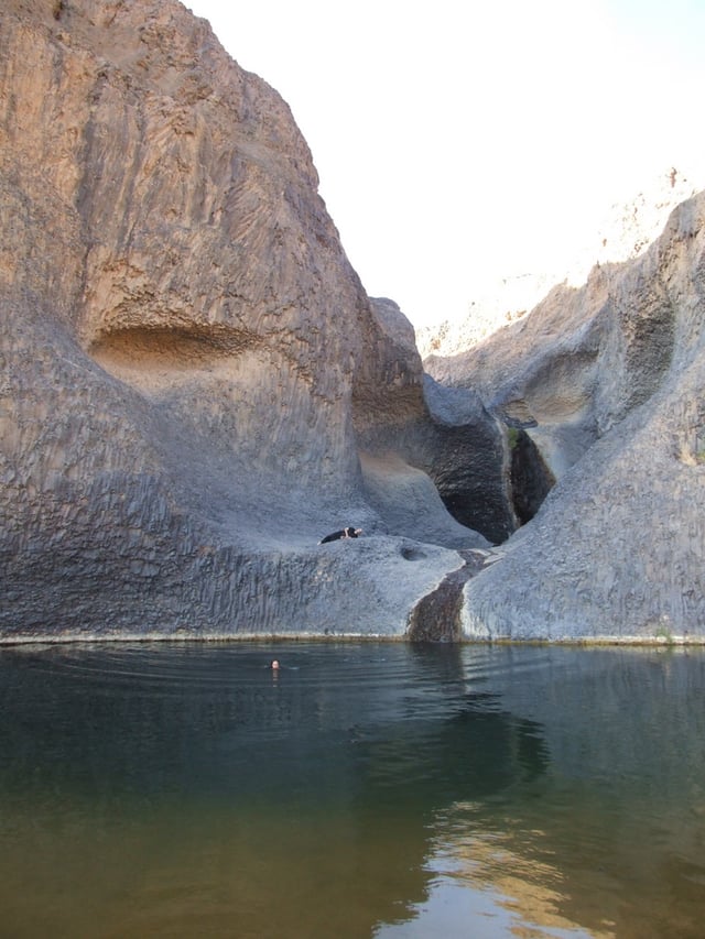 The Guelta near the town of Timia in central Aïr provides year-round water in an otherwise dry region.