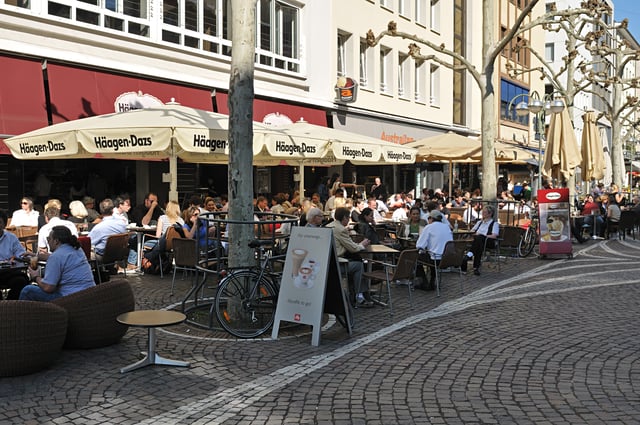 Sidewalk cafés at Fressgass