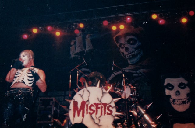 Misfits performing live in 1998.
