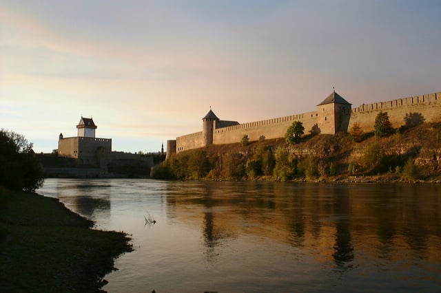 The reconstructed fortress of Narva (to the left) overlooking the Russian fortress of Ivangorod (to the right).