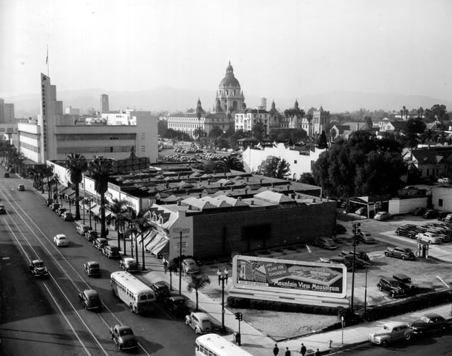 Downtown Pasadena in 1945