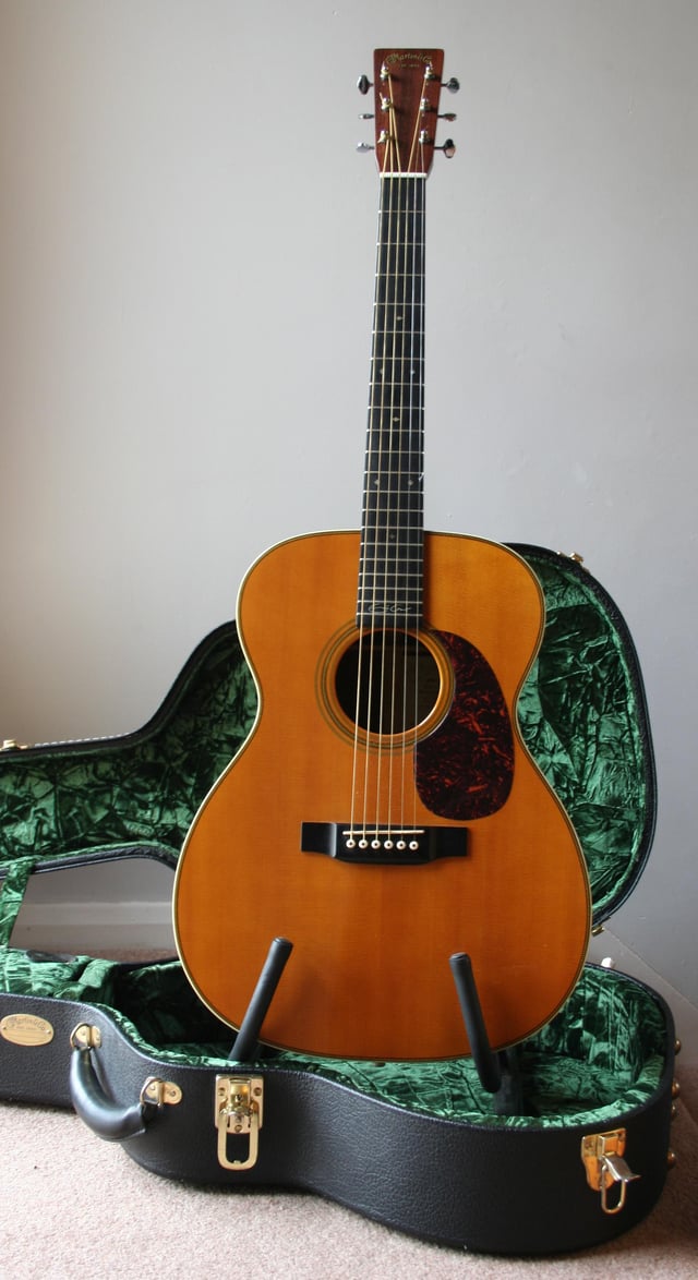 C.F. Martin 000-28EC Eric Clapton model