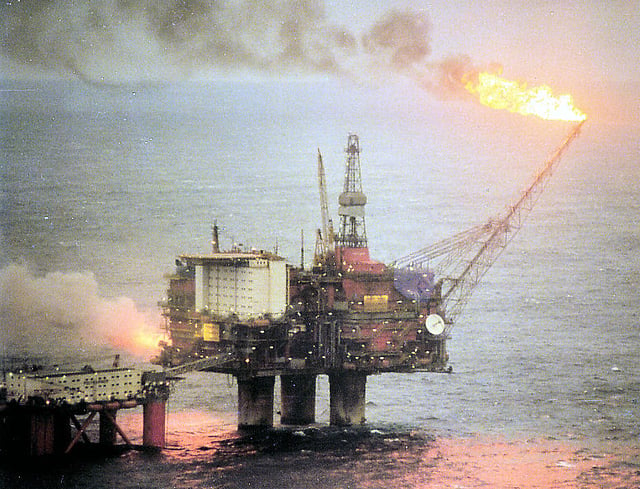Since the 1970s oil production has helped to expand the Norwegian economy and finance the Norwegian state. (Statfjord oil field)