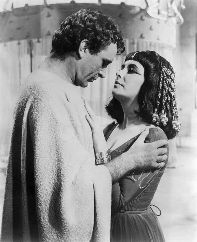 Richard Burton as Mark Antony with Taylor as Cleopatra in Cleopatra (1963)