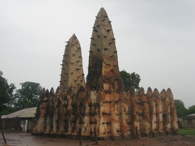 A 13th-century mosque in northern Ghana attributed to the Wangara.