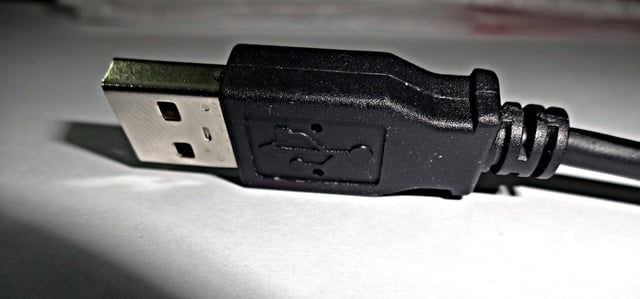USB logo on the head of a standard A plug